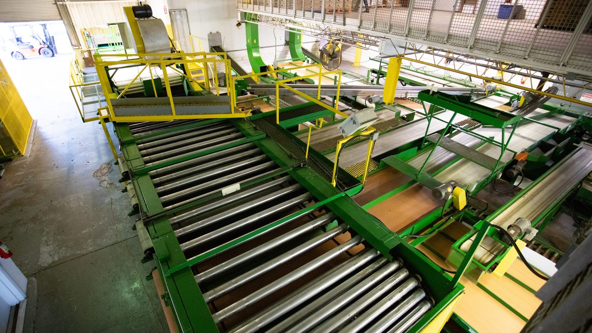 Grading line at the Southern Corporate Packers packing facility